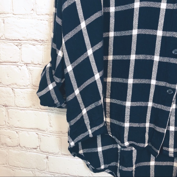 Forever 21 oversized plaid - Picture 4 of 5